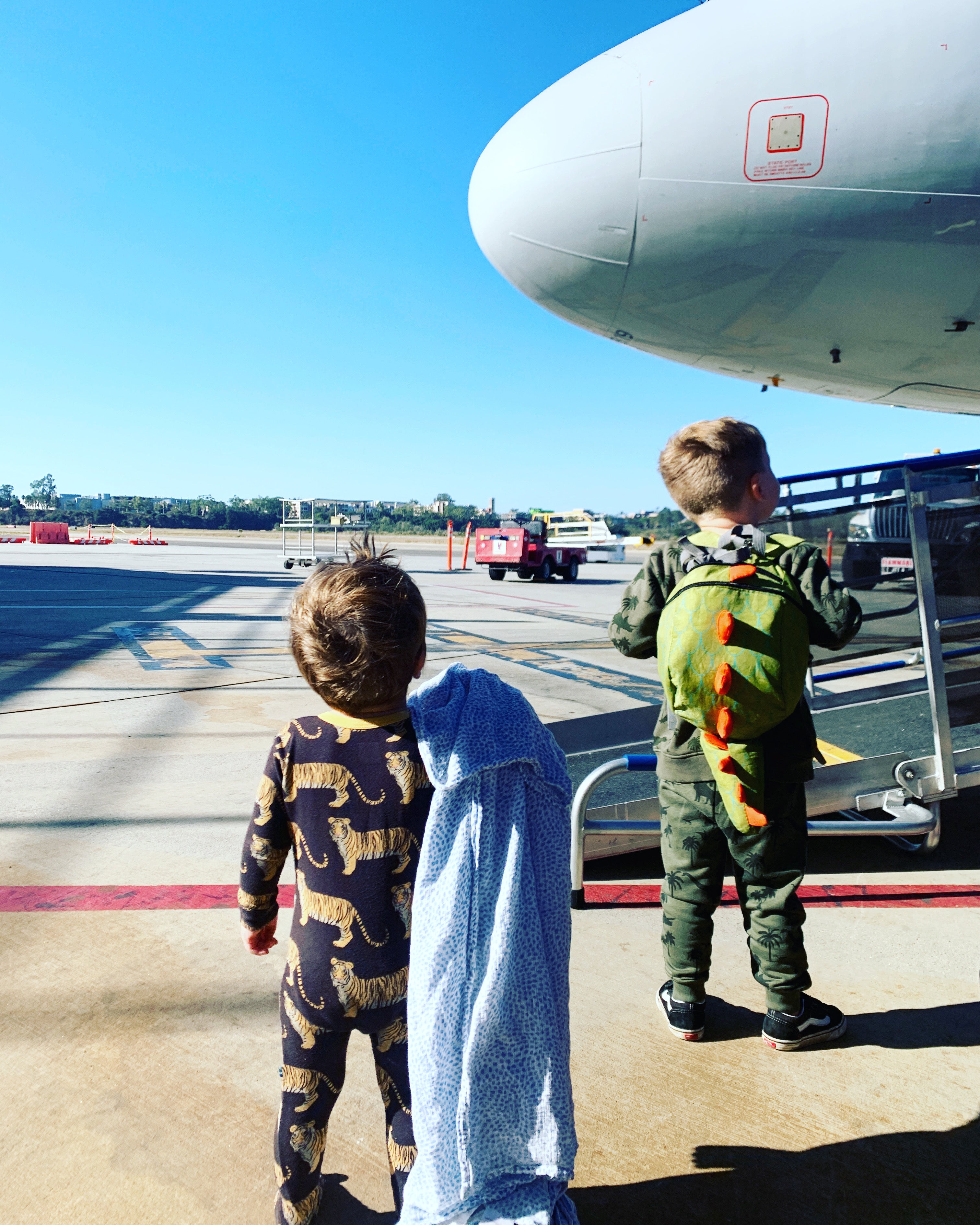 The Traveling Mama - Top 5 Tips for Traveling with Kiddos