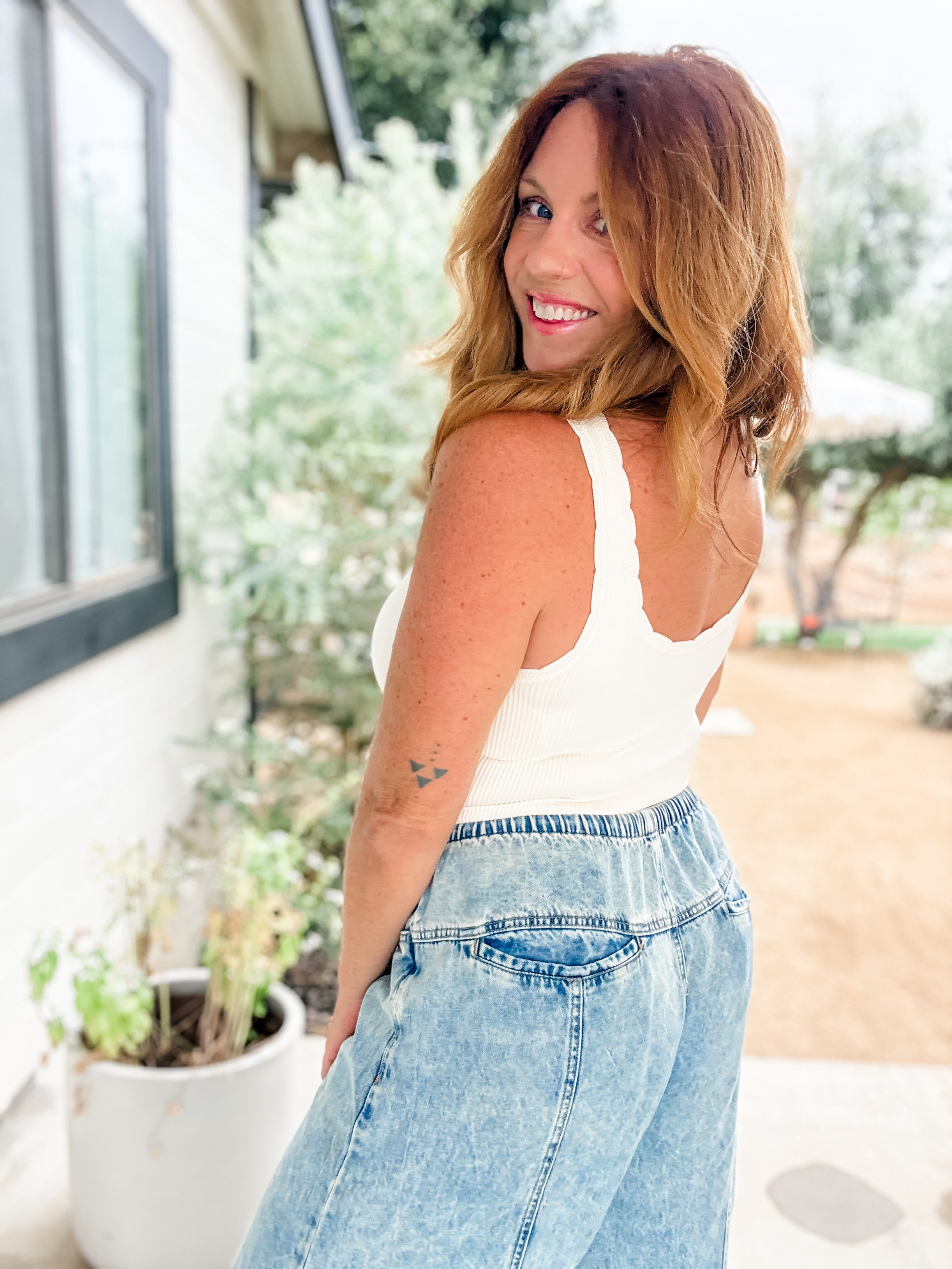 Scalloped Edges Tank Top