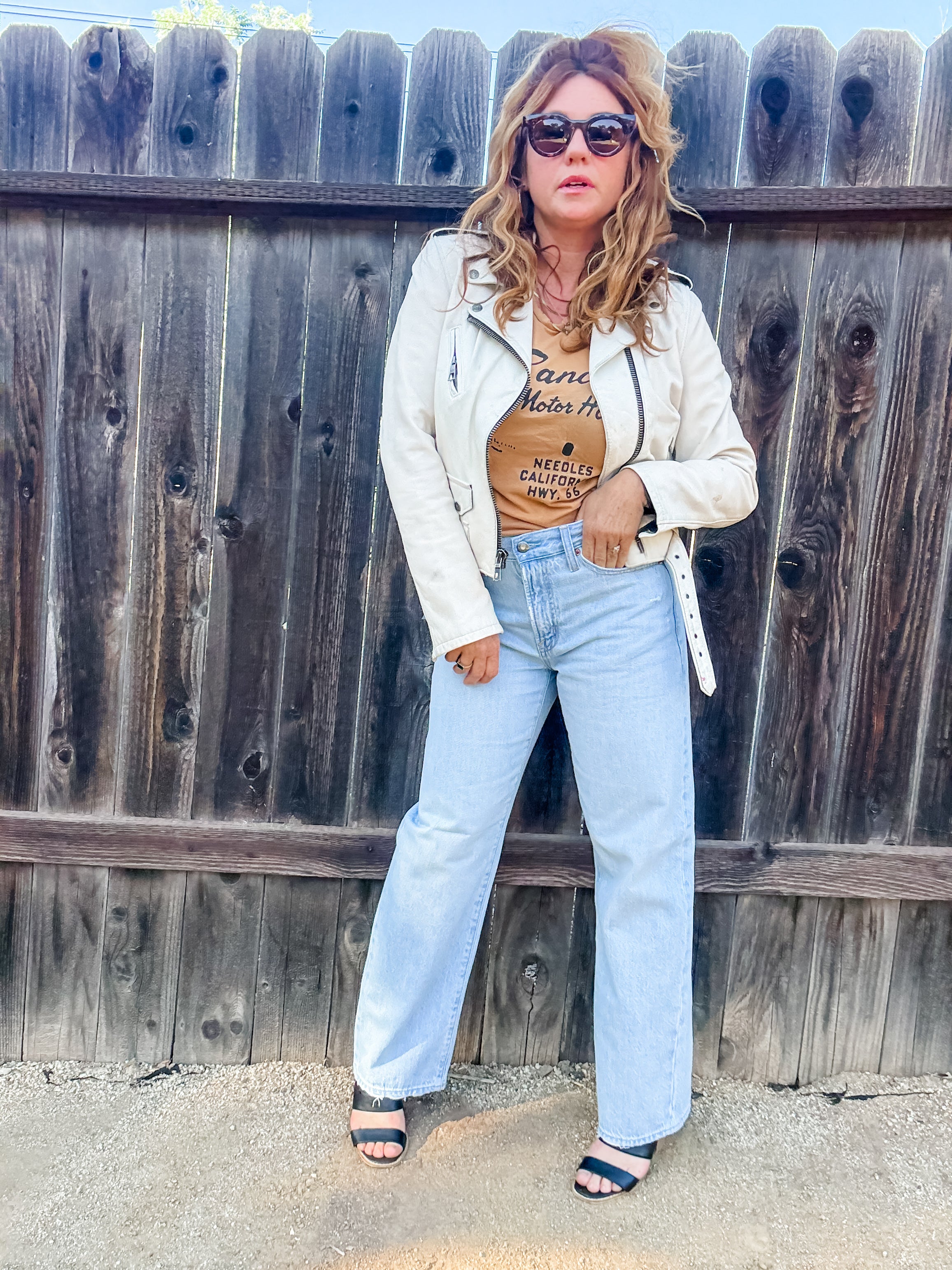 Pistola Lexi Mid Rise Bowed Straight