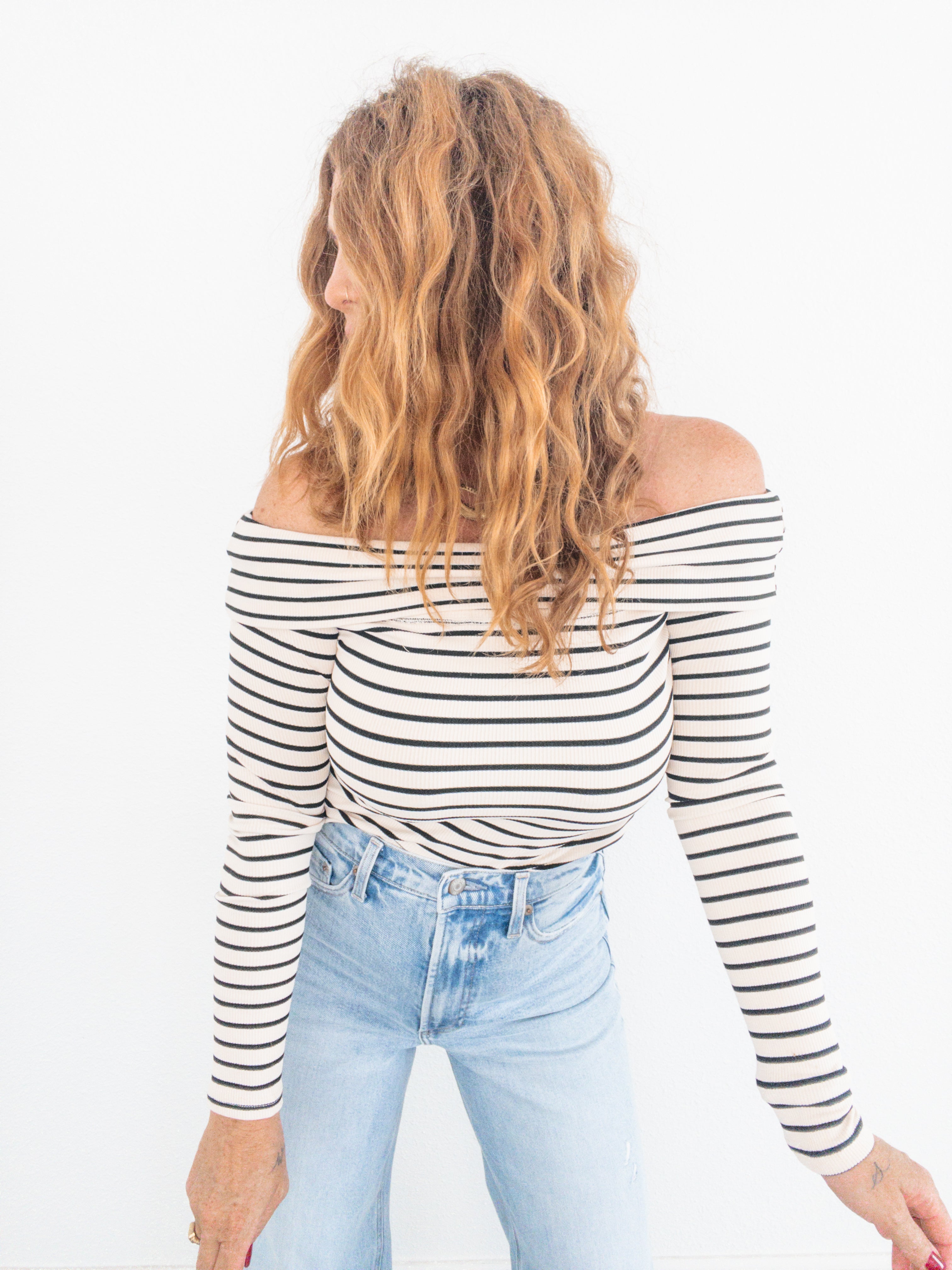 Je Taime Off Shoulder Top